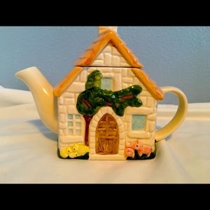 Vintage Cottage Teapot with homey garden details to add charm to your style!